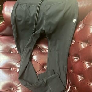 Vuori black leggings